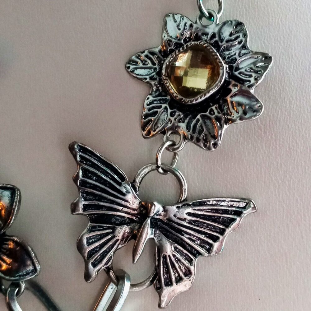 💙🌸🦋Chunky Crystal Rhinestone Heart Flowers Butterfly Statement Necklace🦋🌸💙 - Picture 4 of 12